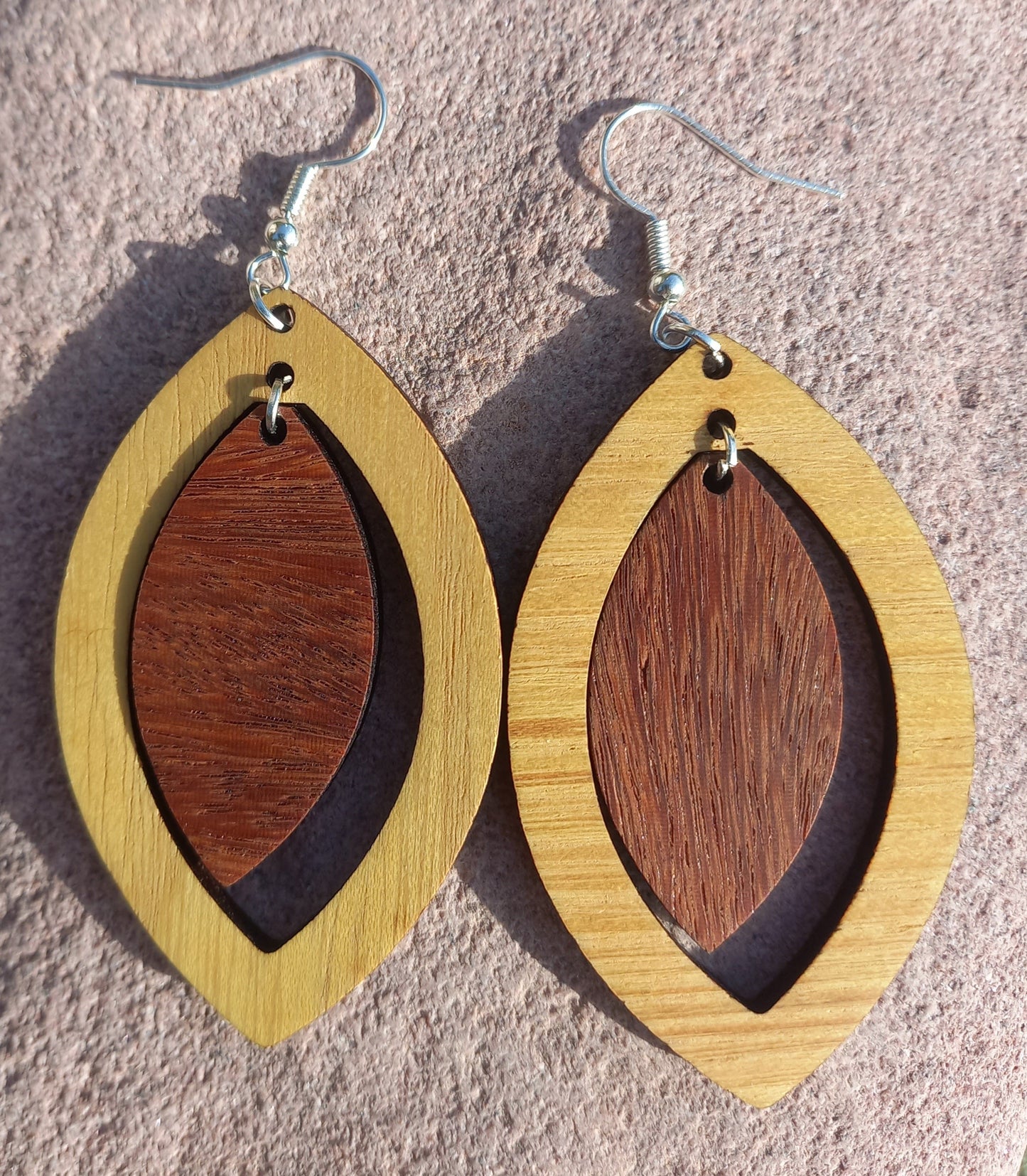 Boucles d'oreilles en bois brut