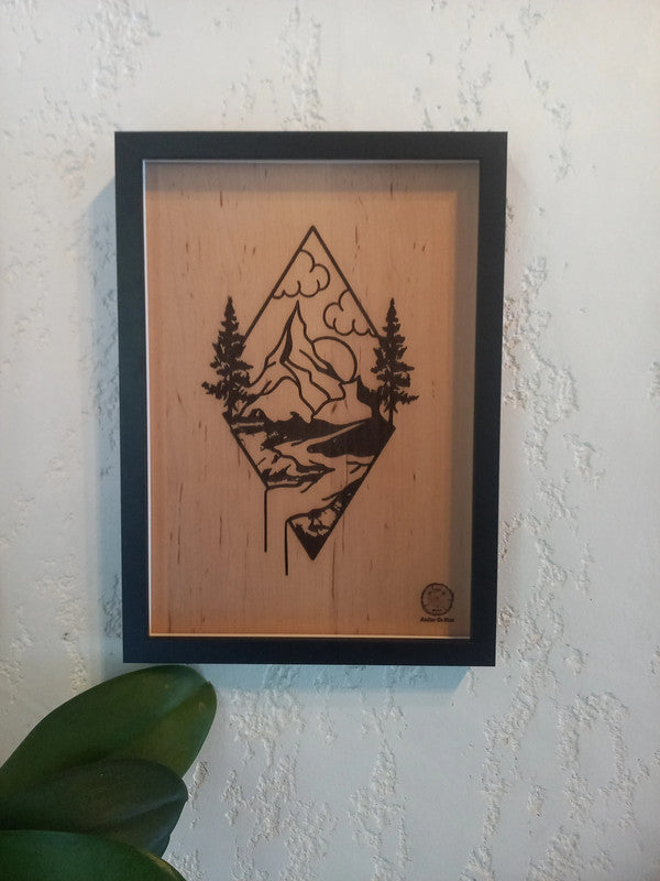 Cadre gravé sur bois, montagne, noir